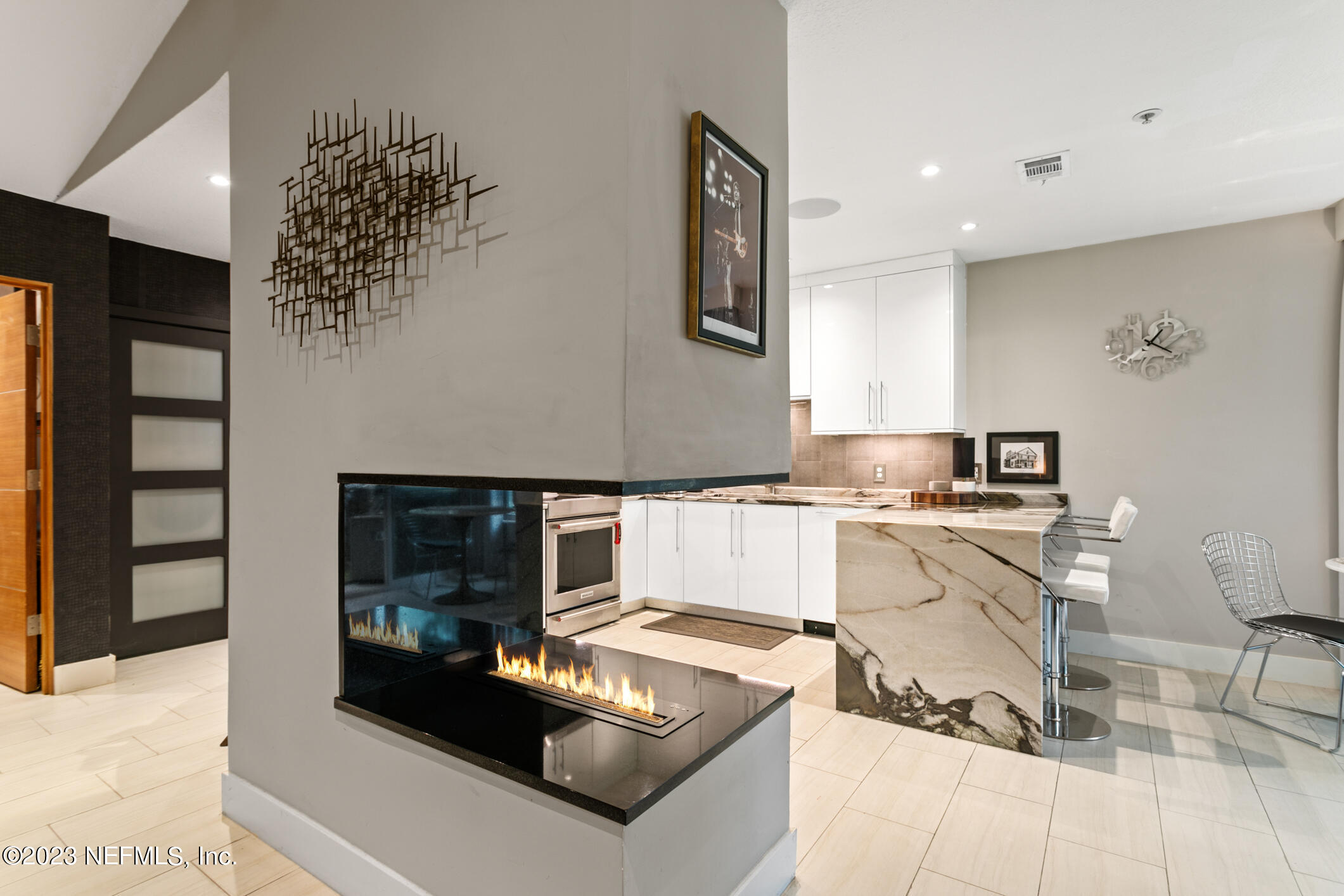 1701 THE GREENS Way, 1511