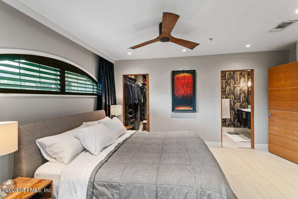 1701 THE GREENS Way, 1511