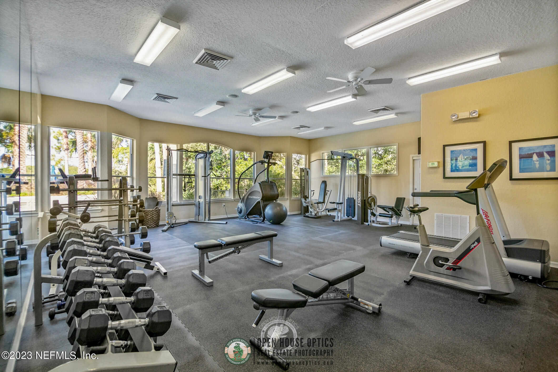 1701 THE GREENS Way, 1511