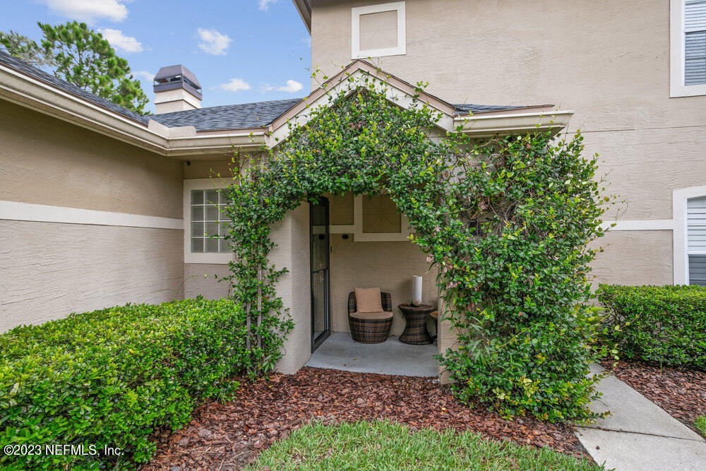 1701 THE GREENS Way, 1511