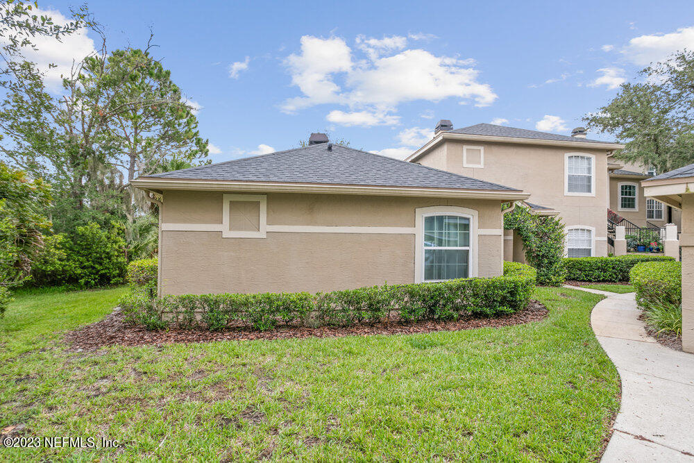 1701 THE GREENS Way, 1511