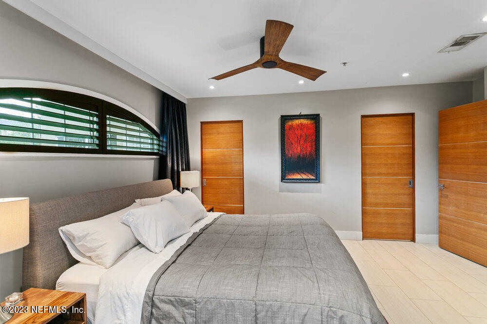 1701 THE GREENS Way, 1511