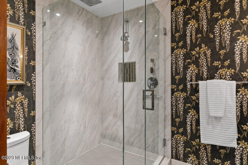 1701 THE GREENS Way, 1511