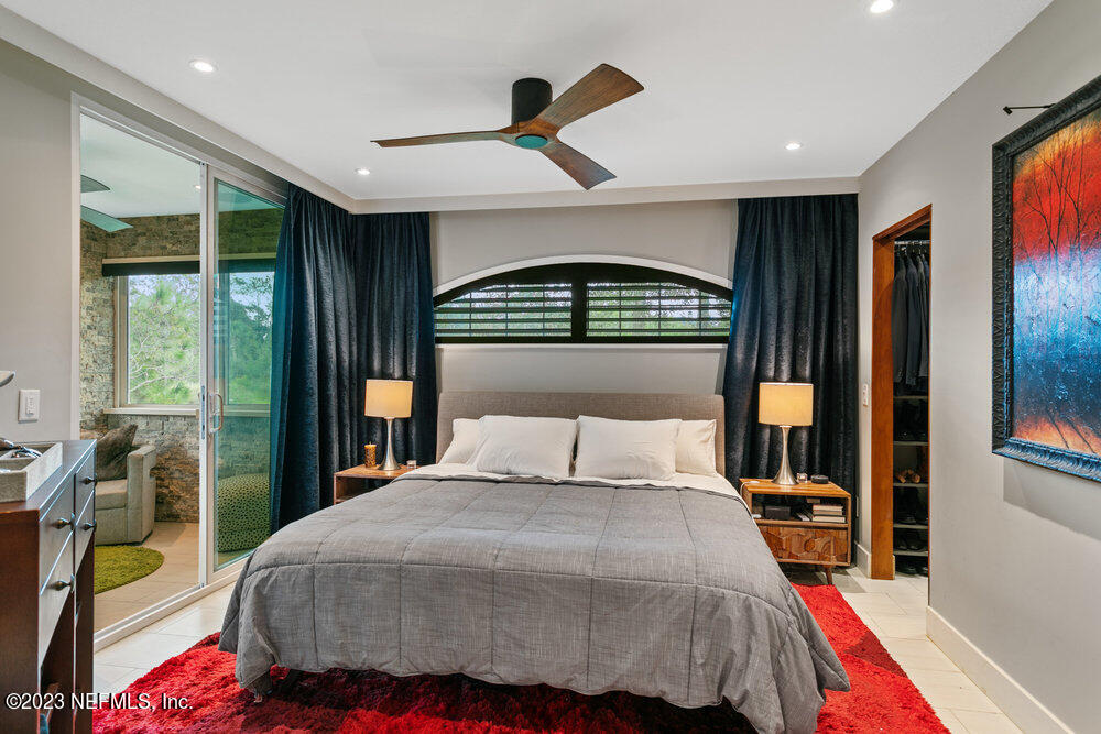 1701 THE GREENS Way, 1511