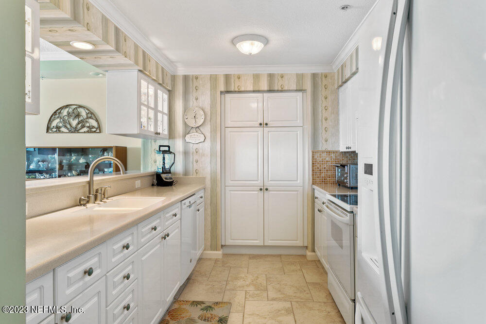 1415 1ST Street N, 503