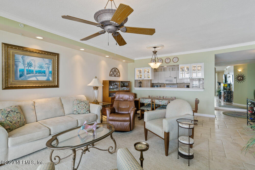 1415 1ST Street N, 503