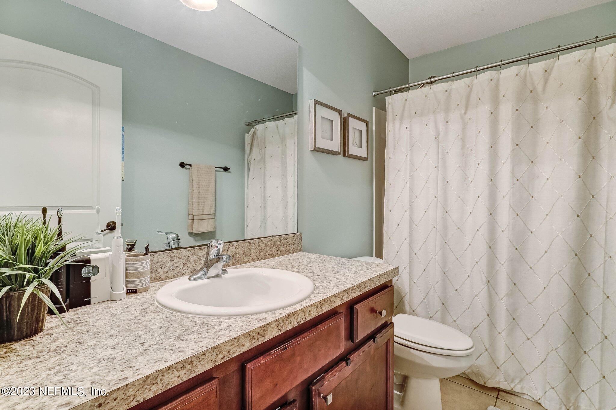 533 ARBORWOOD Drive