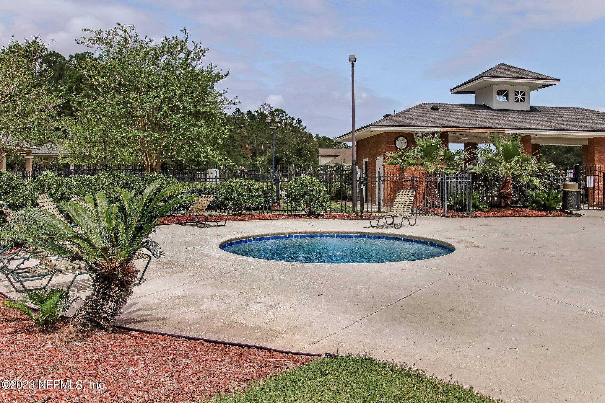 533 ARBORWOOD Drive