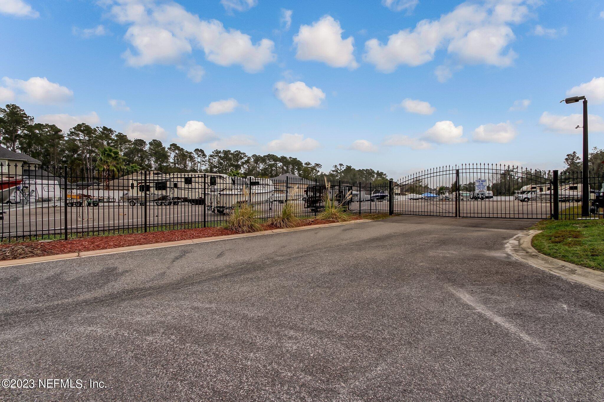 533 ARBORWOOD Drive