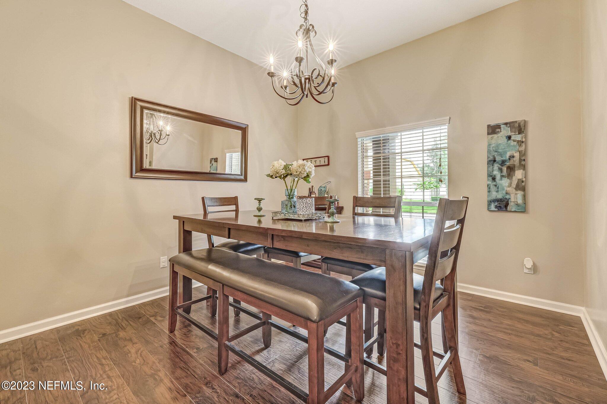 533 ARBORWOOD Drive