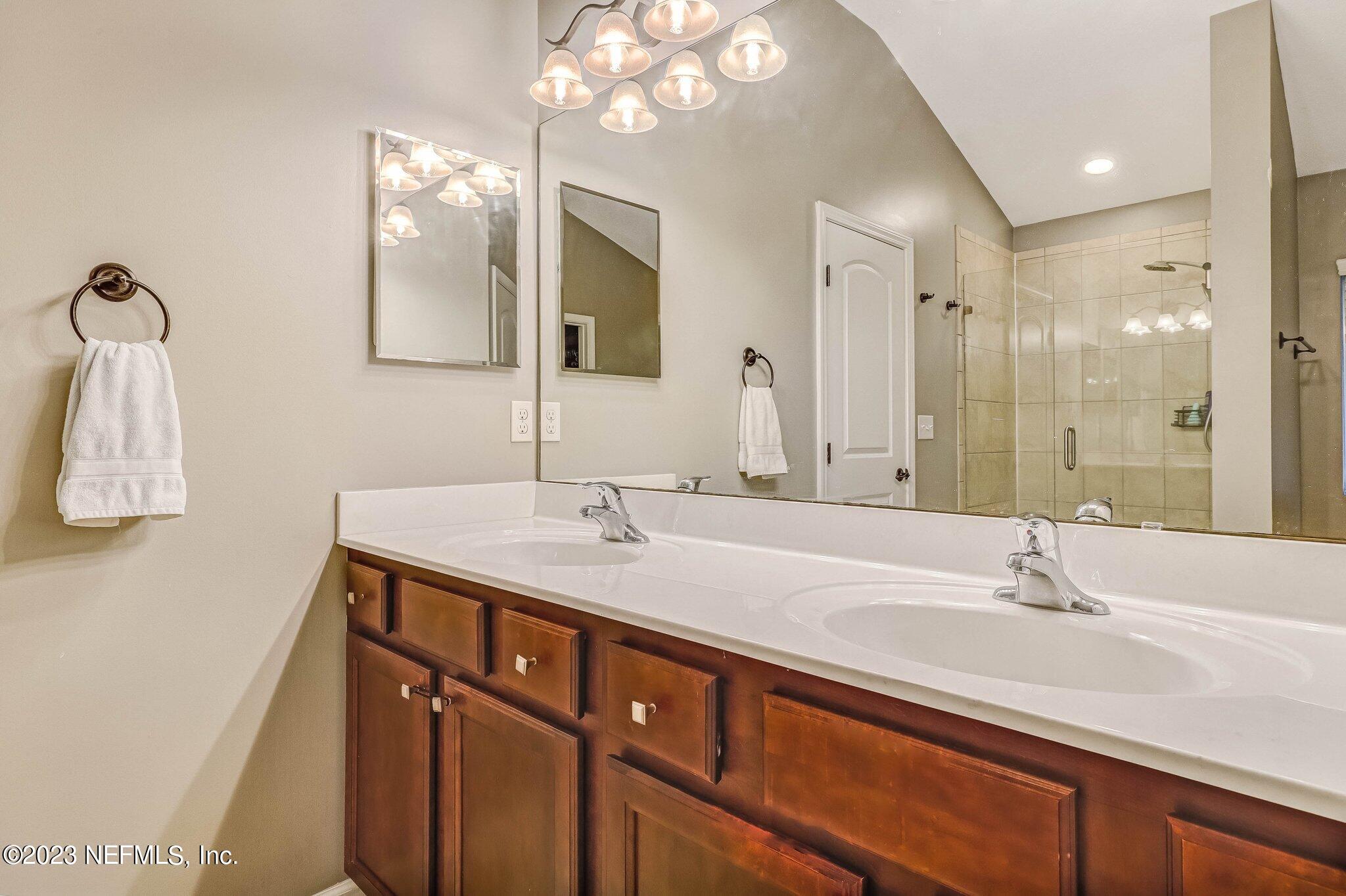 533 ARBORWOOD Drive