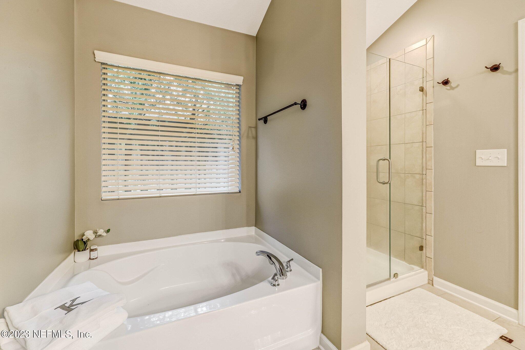 533 ARBORWOOD Drive