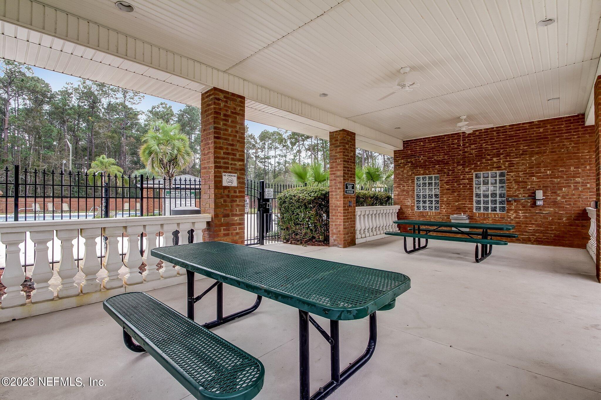 533 ARBORWOOD Drive