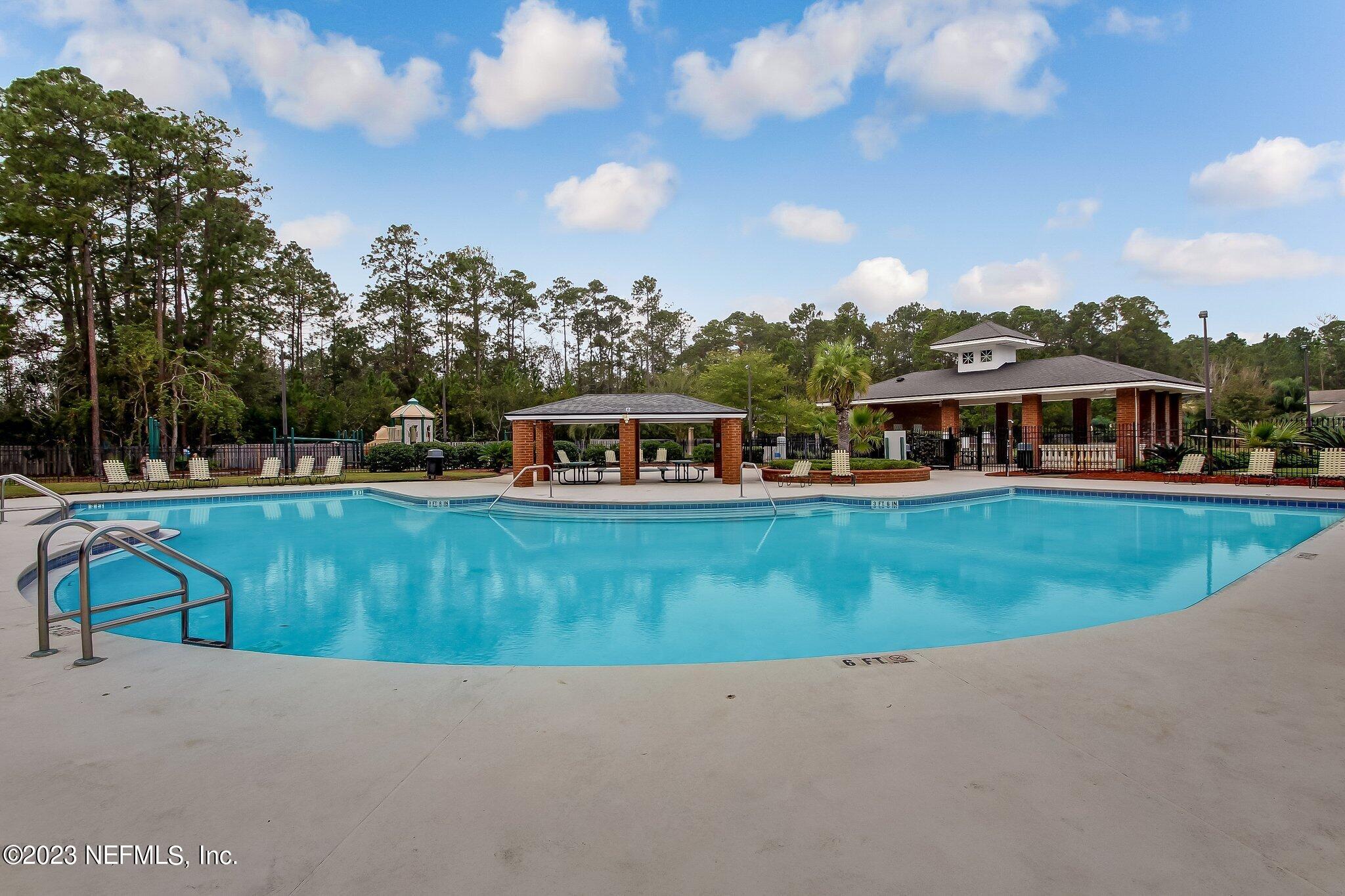 533 ARBORWOOD Drive