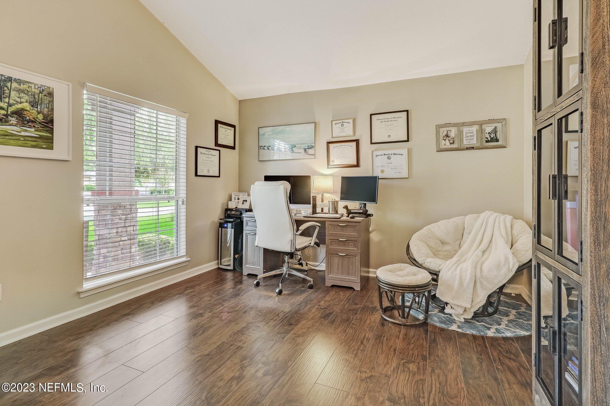 533 ARBORWOOD Drive