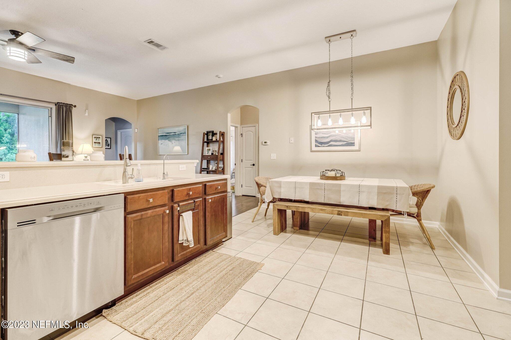 533 ARBORWOOD Drive
