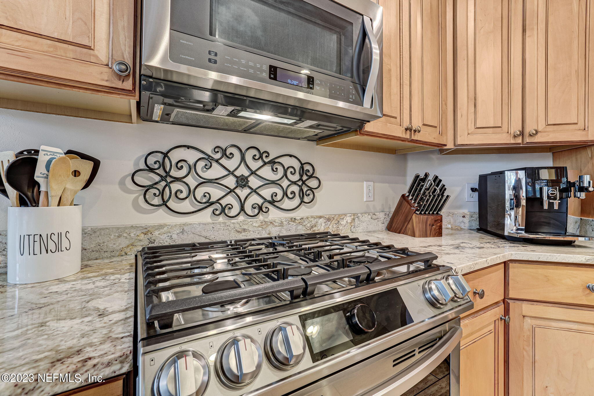 3849 PADDINGTON Place