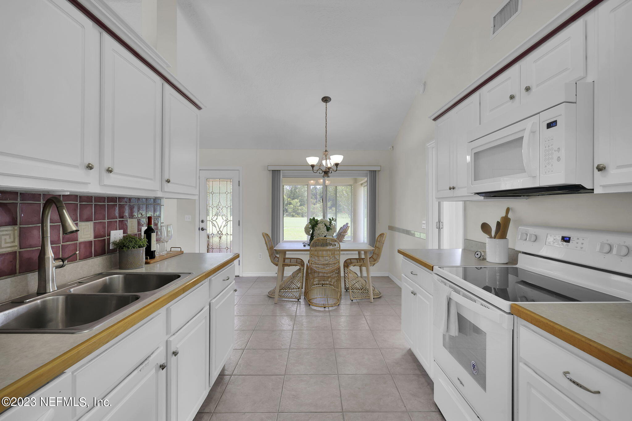335 GRACIELA Circle