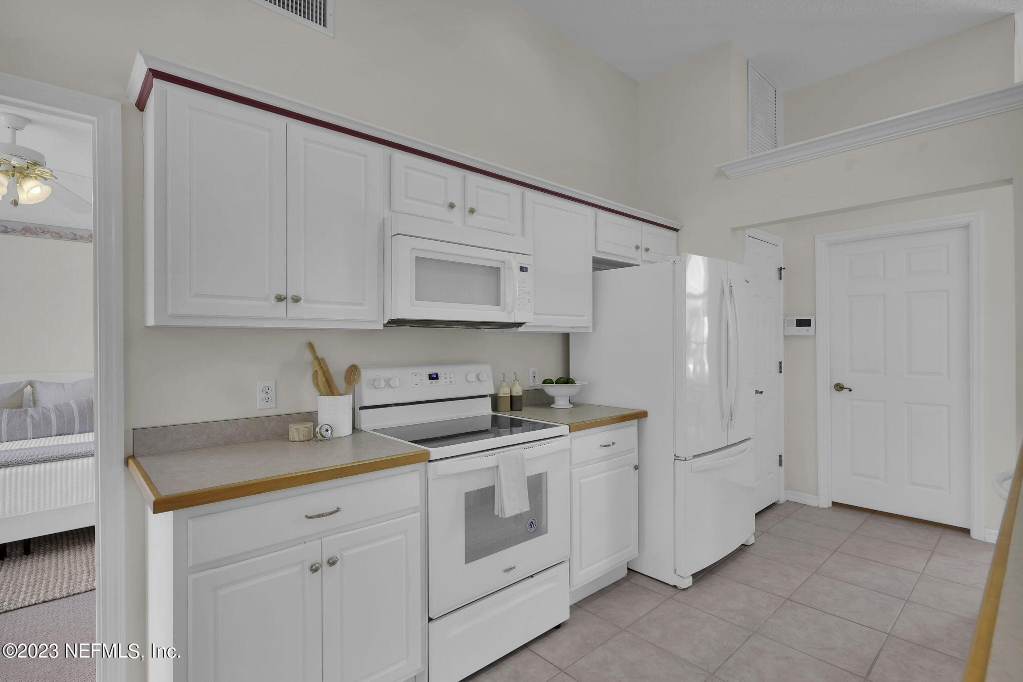 335 GRACIELA Circle