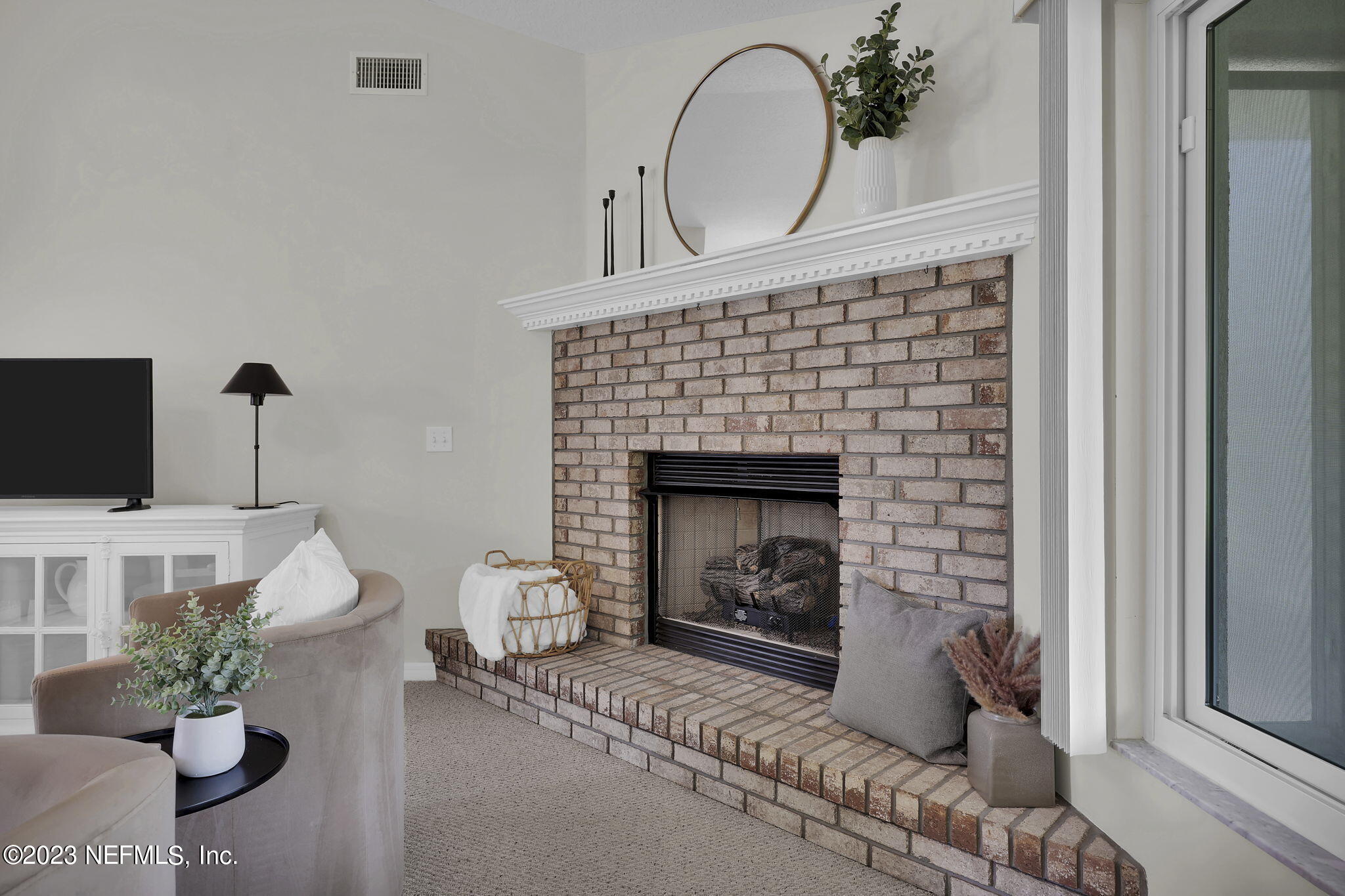 335 GRACIELA Circle