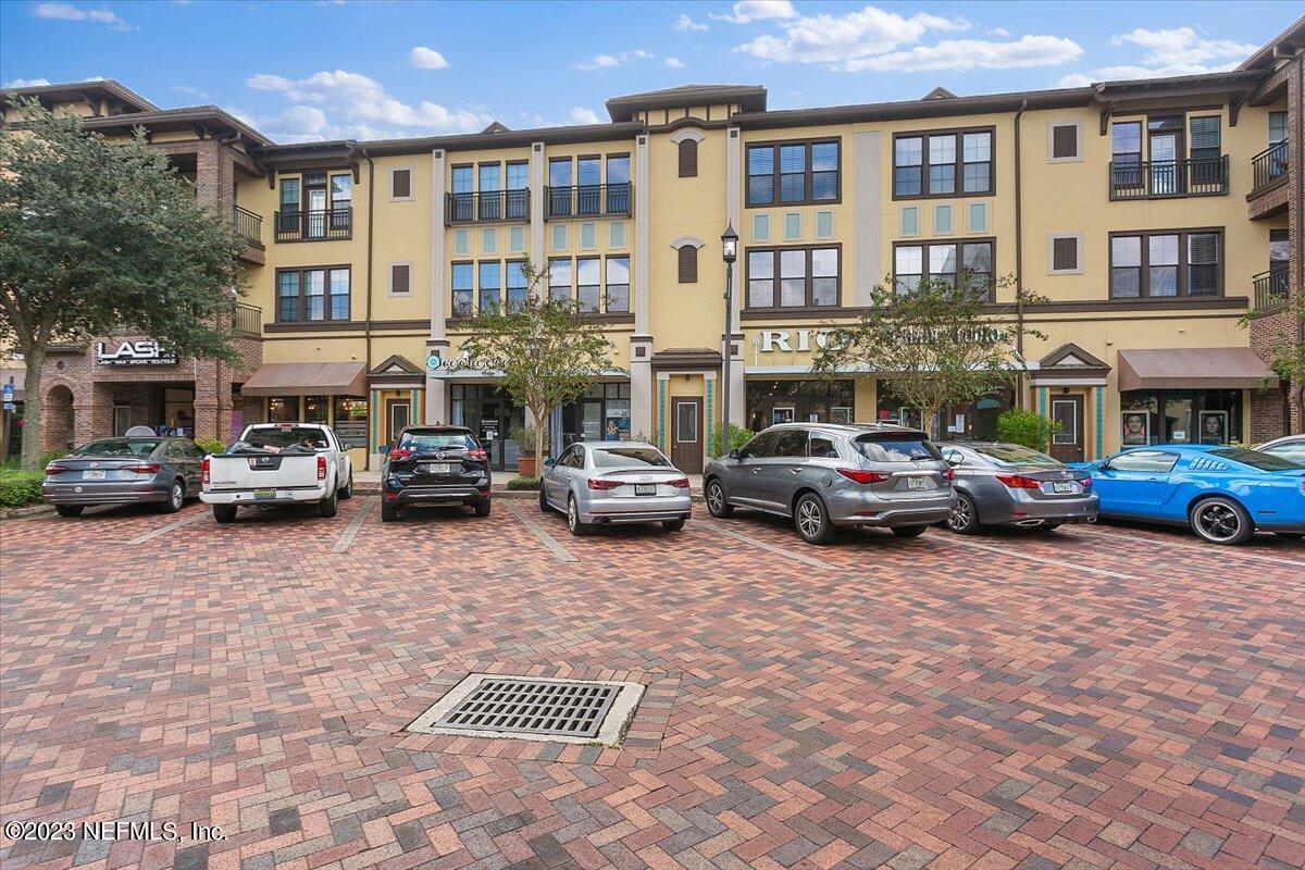 9823 TAPESTRY PARK Circle, 112