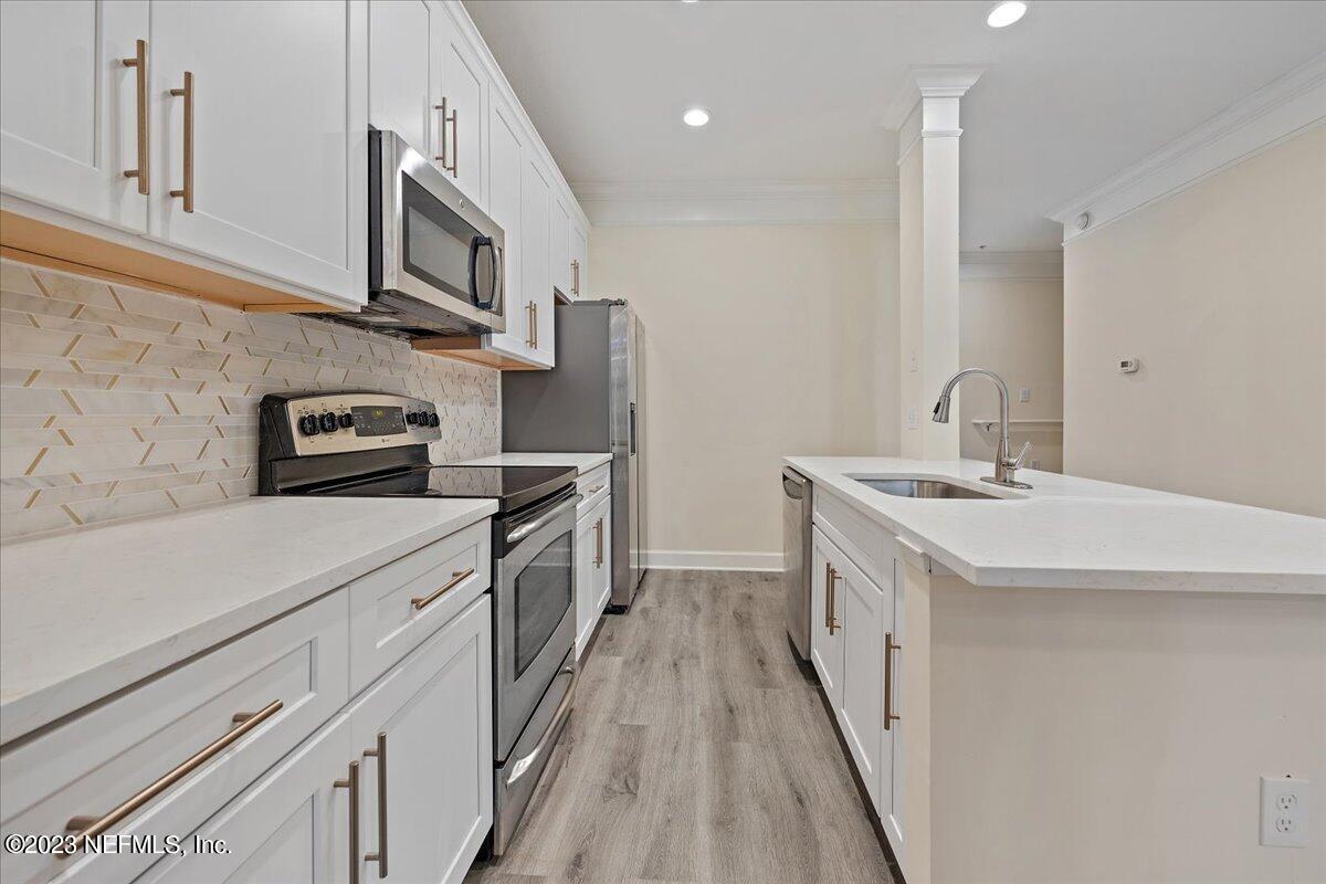 9823 TAPESTRY PARK Circle, 112