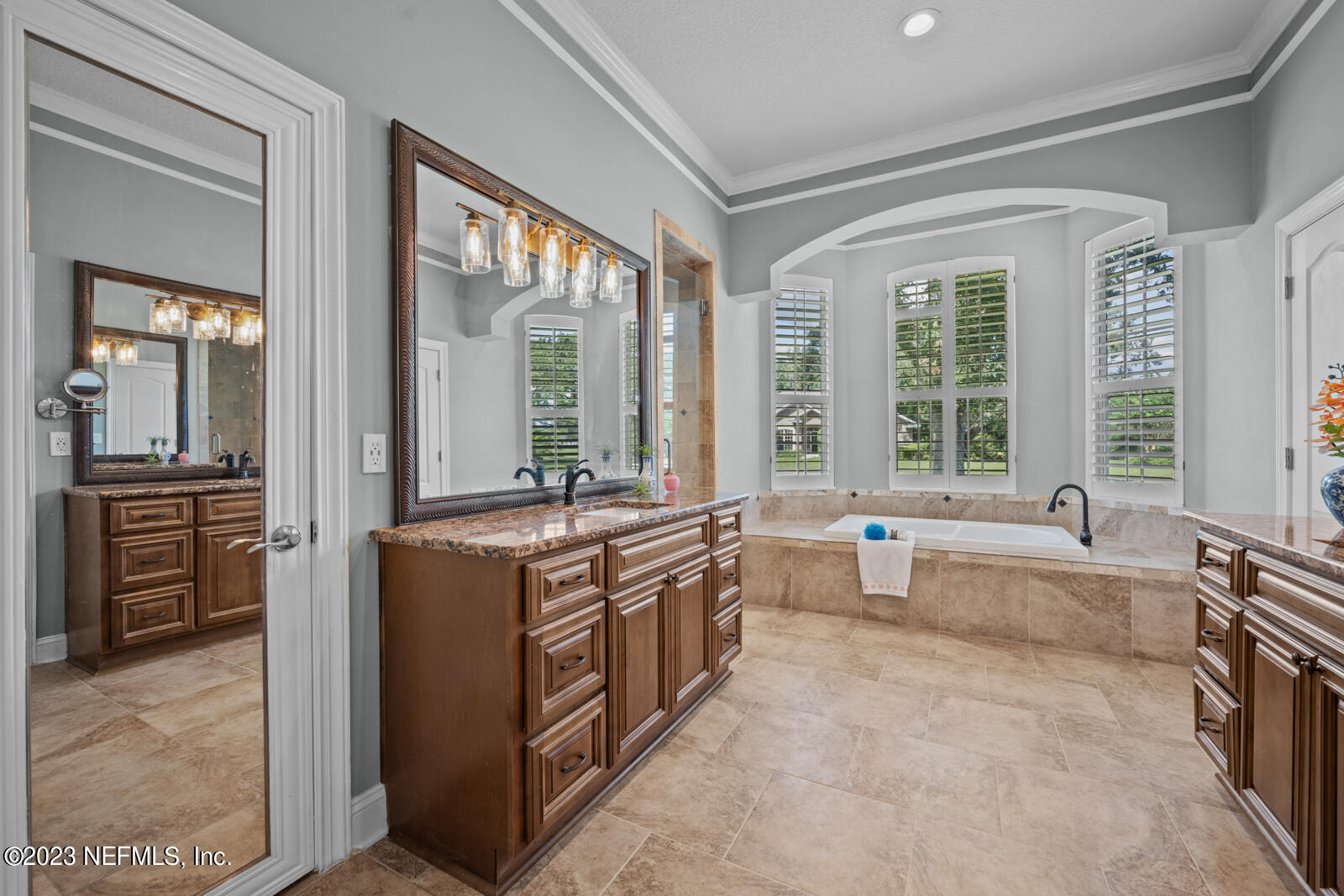 704 SANDRINGHAM Drive