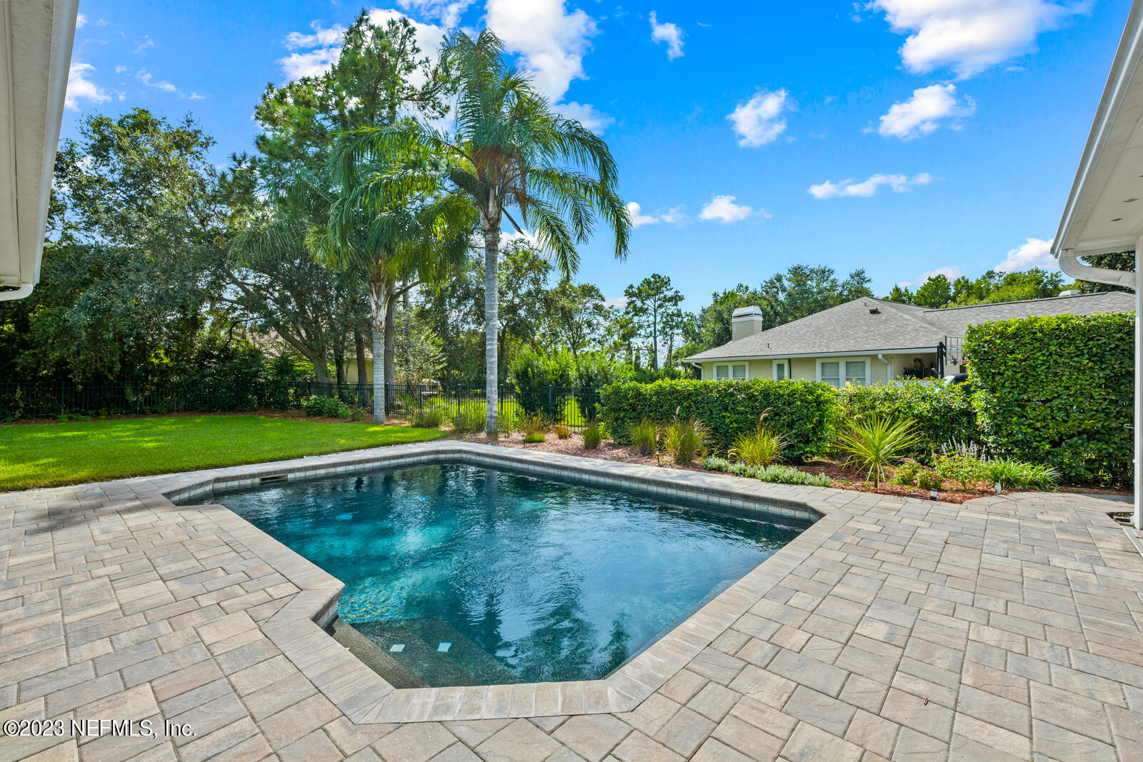 704 SANDRINGHAM Drive