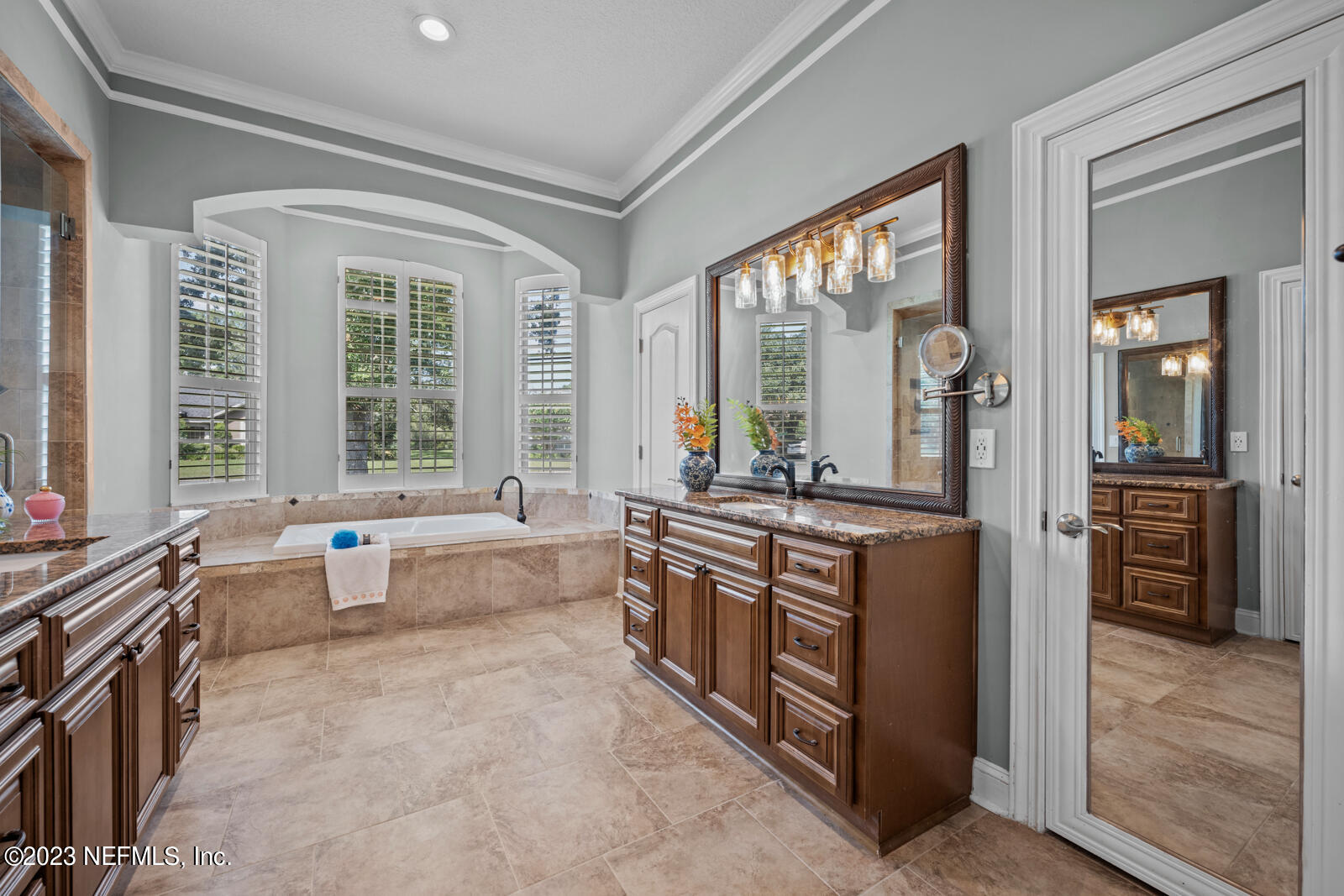 704 SANDRINGHAM Drive