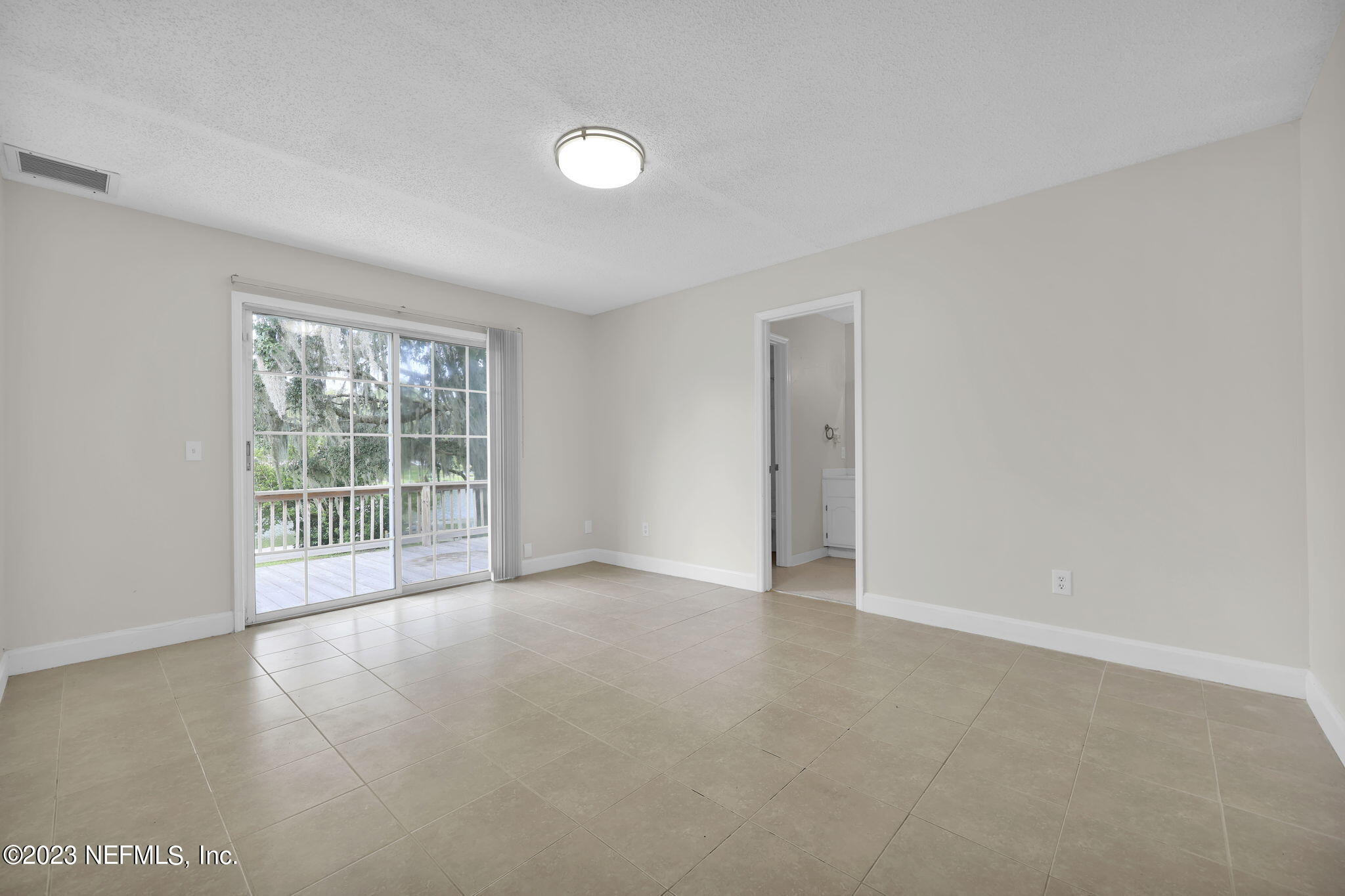 228 JESSIE LEE Court