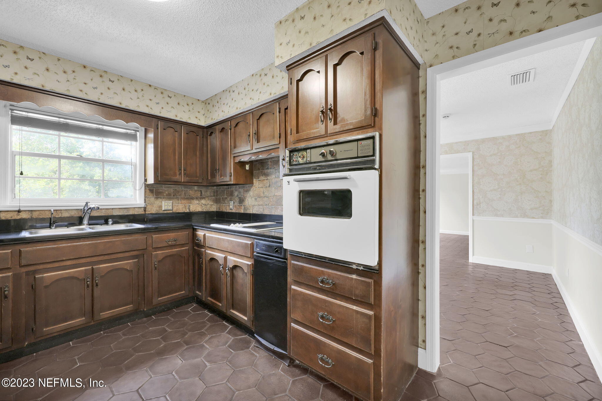 228 JESSIE LEE Court