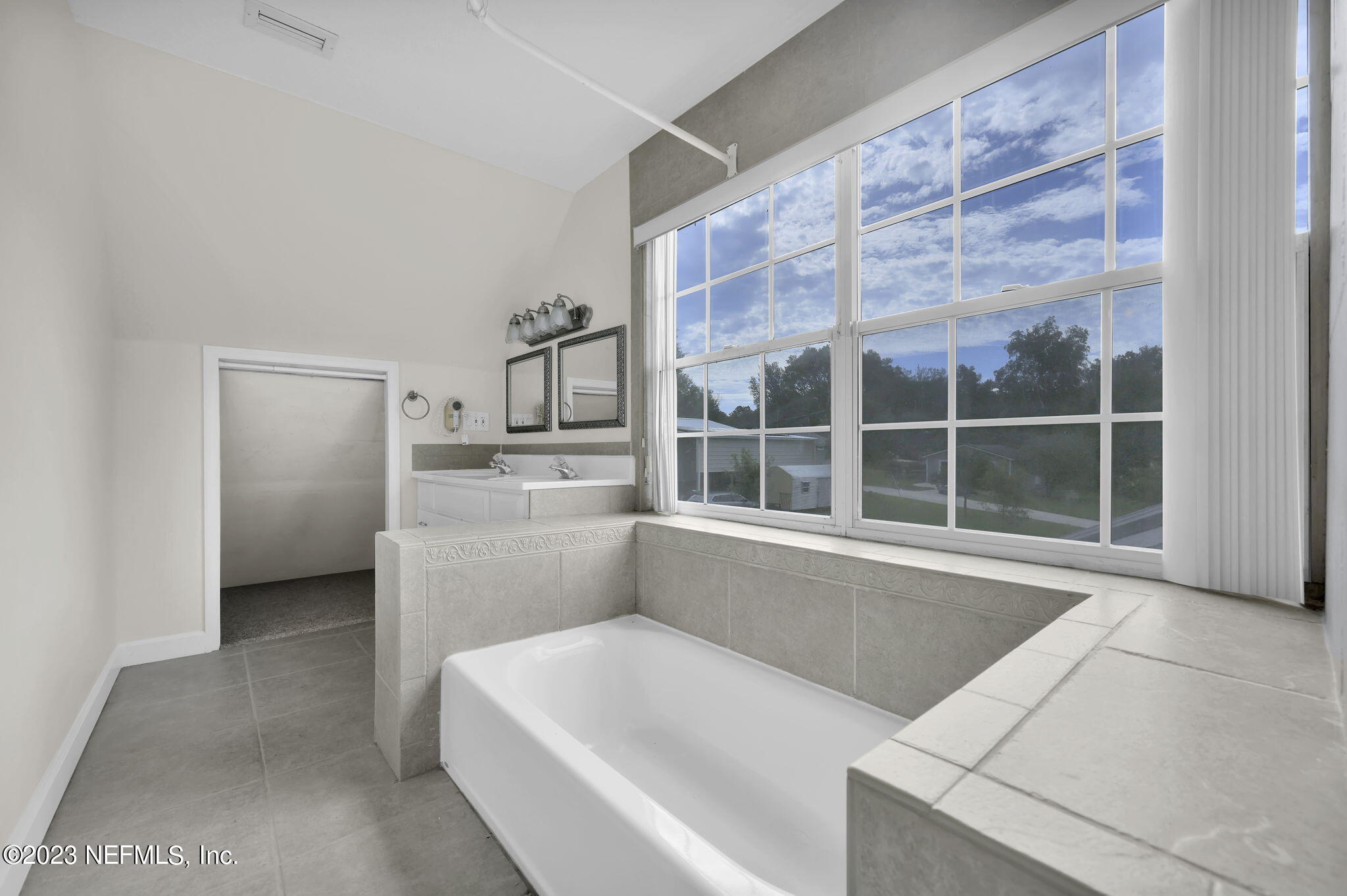 228 JESSIE LEE Court