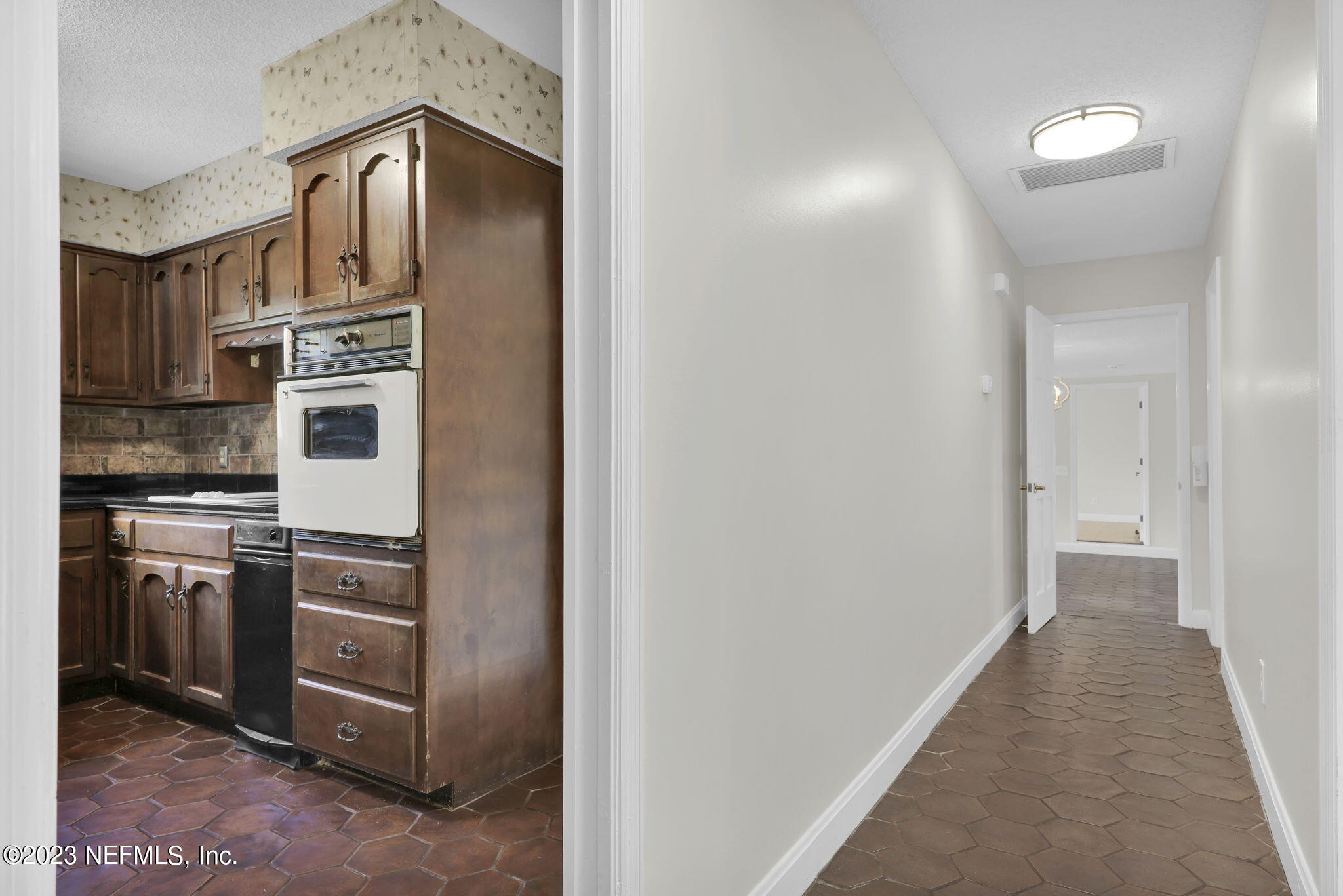 228 JESSIE LEE Court