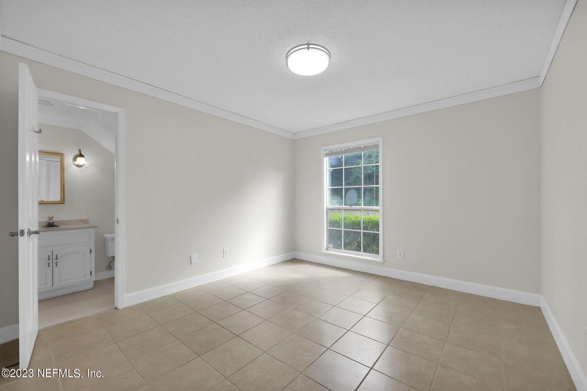 228 JESSIE LEE Court