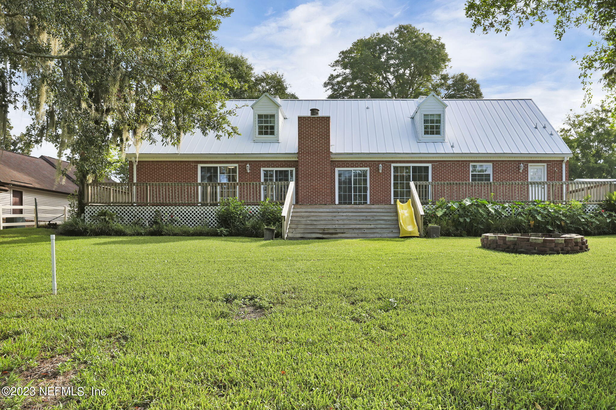 228 JESSIE LEE Court