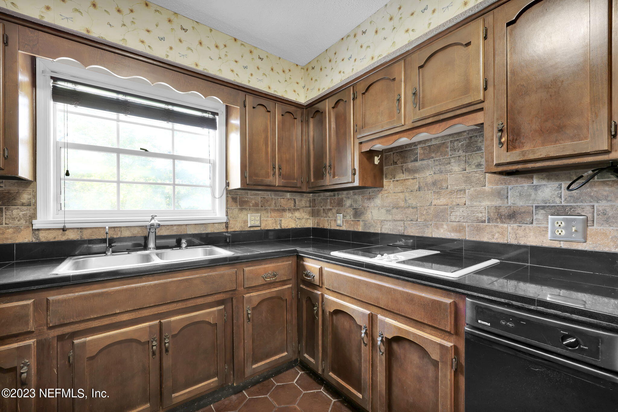 228 JESSIE LEE Court