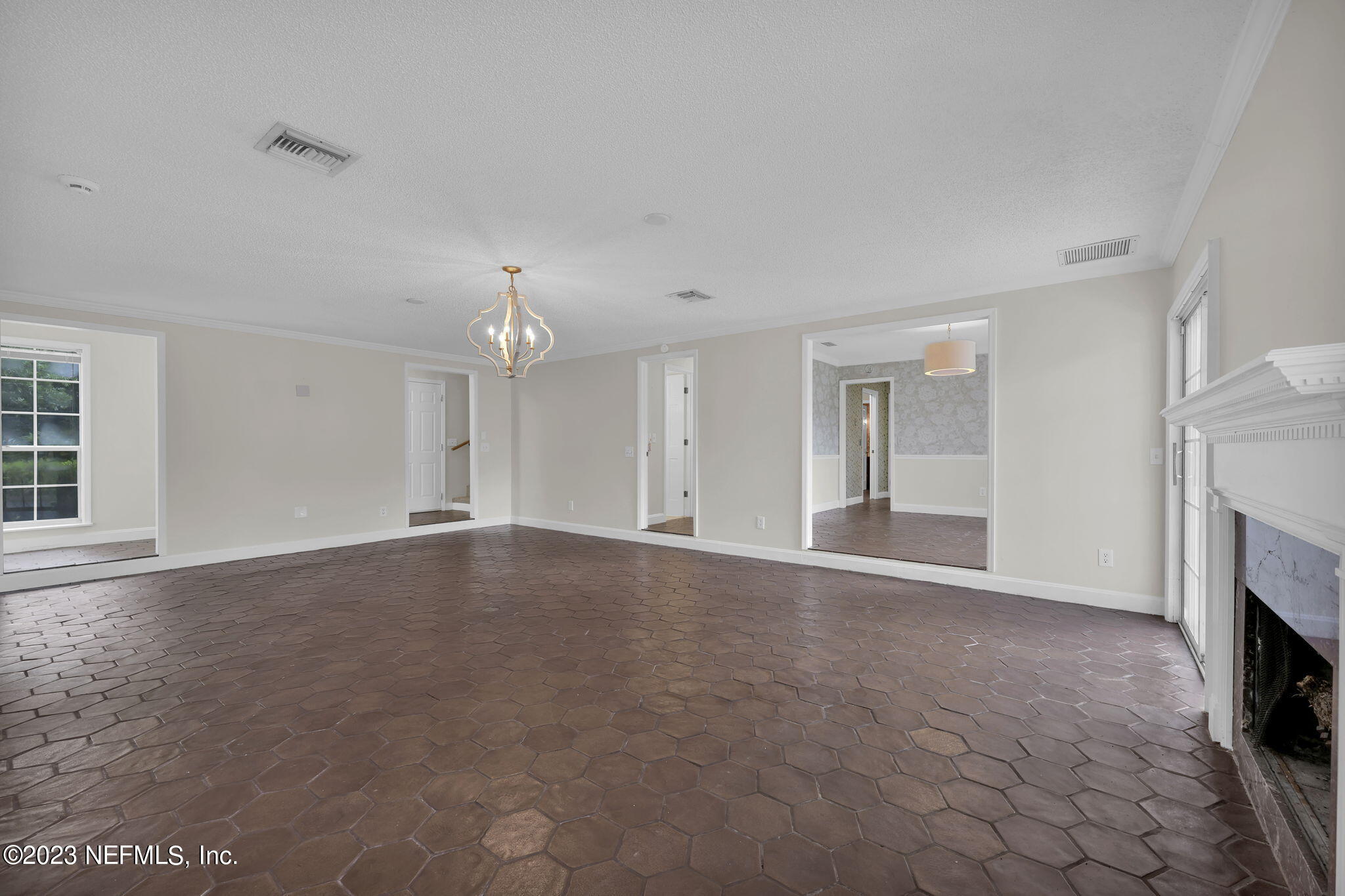 228 JESSIE LEE Court