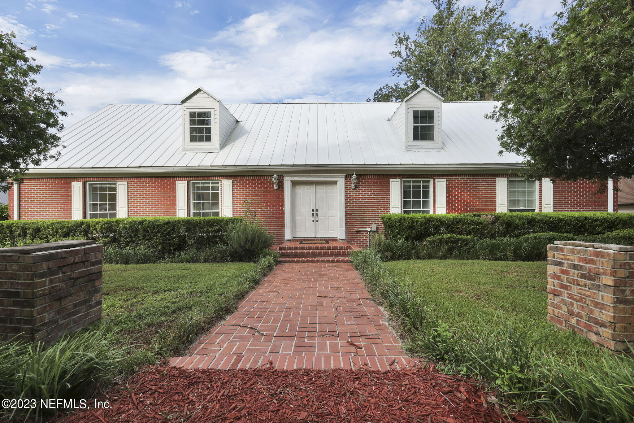 228 JESSIE LEE Court