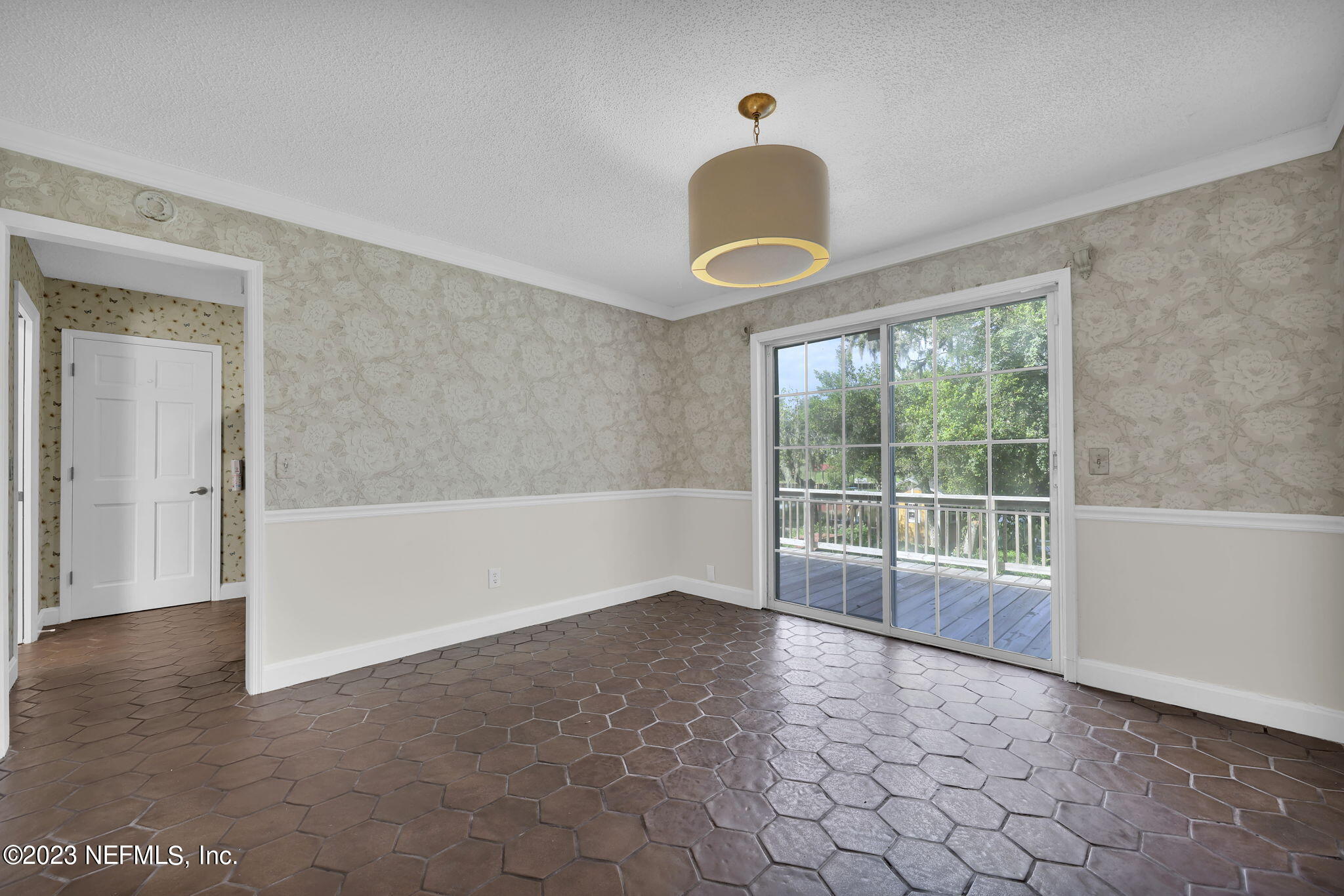 228 JESSIE LEE Court