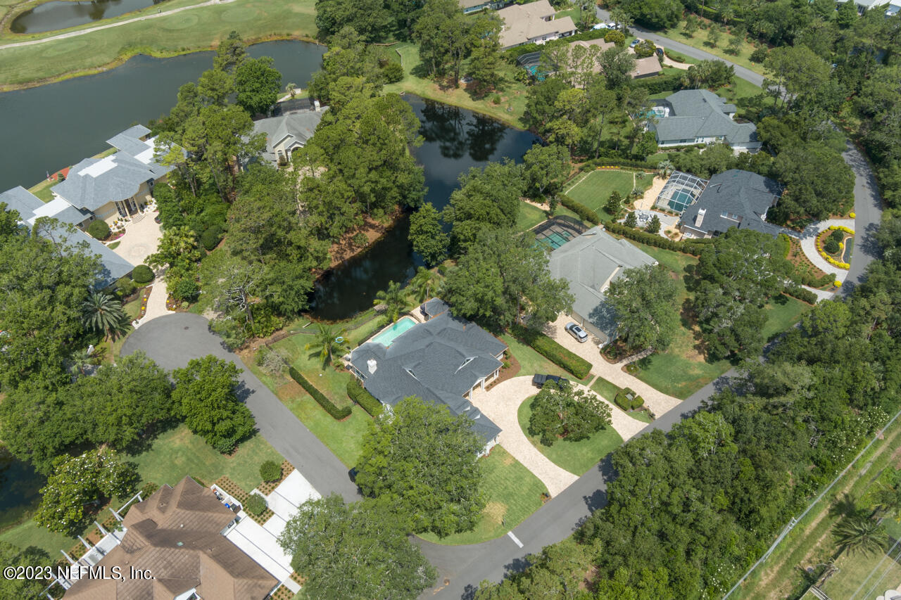 173 LINKSIDE Circle
