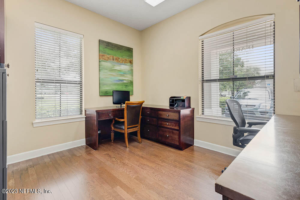 11512 LAKE MEAD Avenue, 704