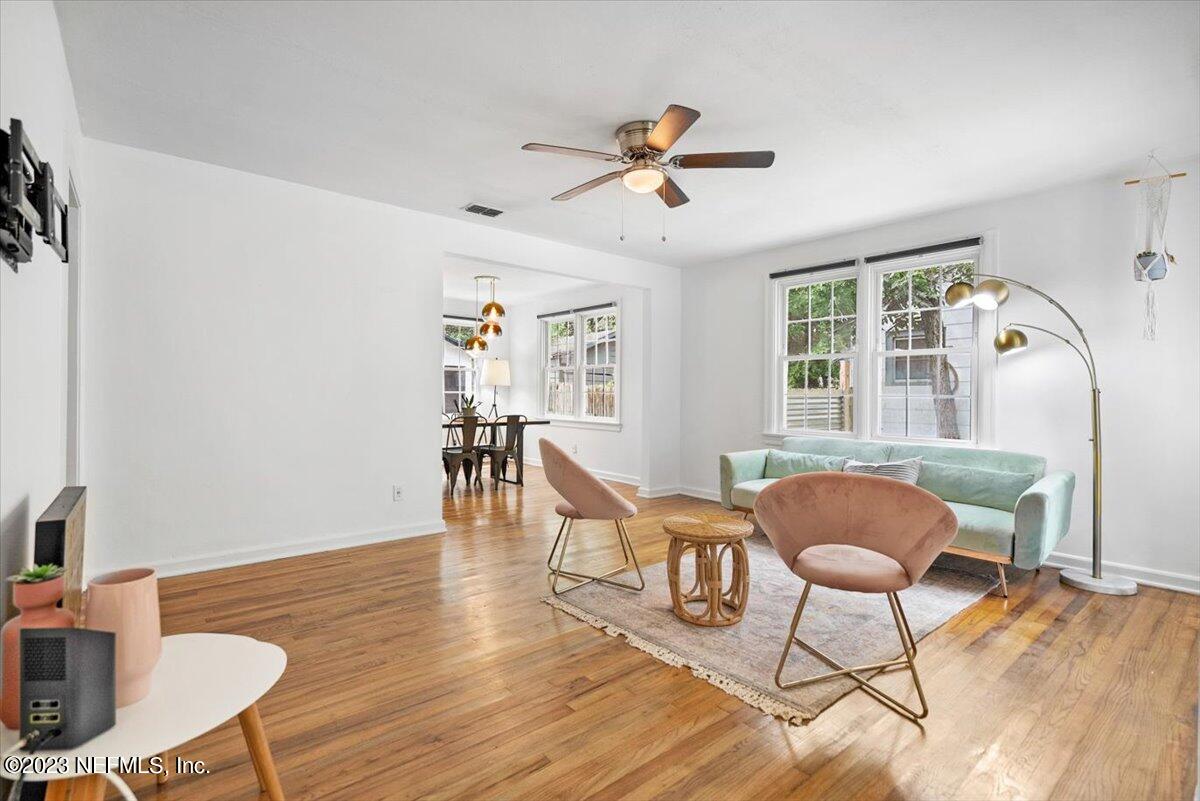 4632 CRESCENT Street