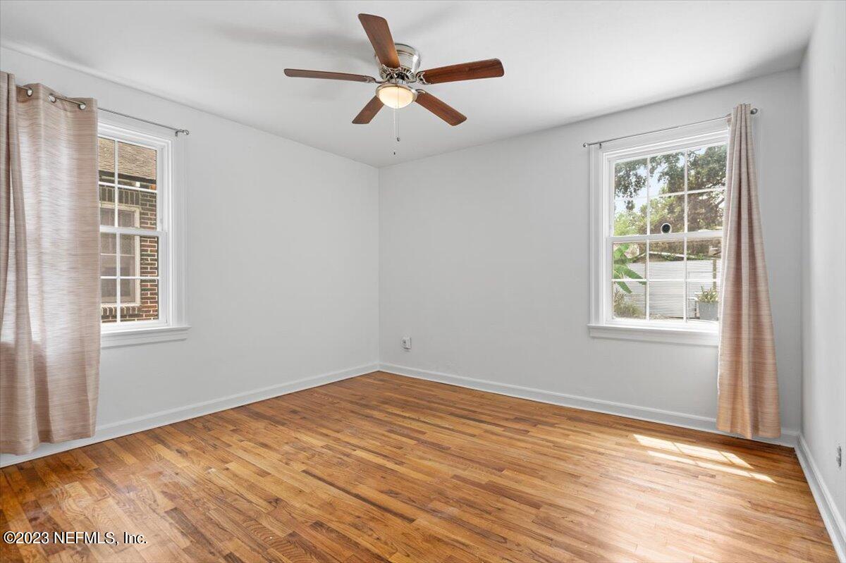 4632 CRESCENT Street