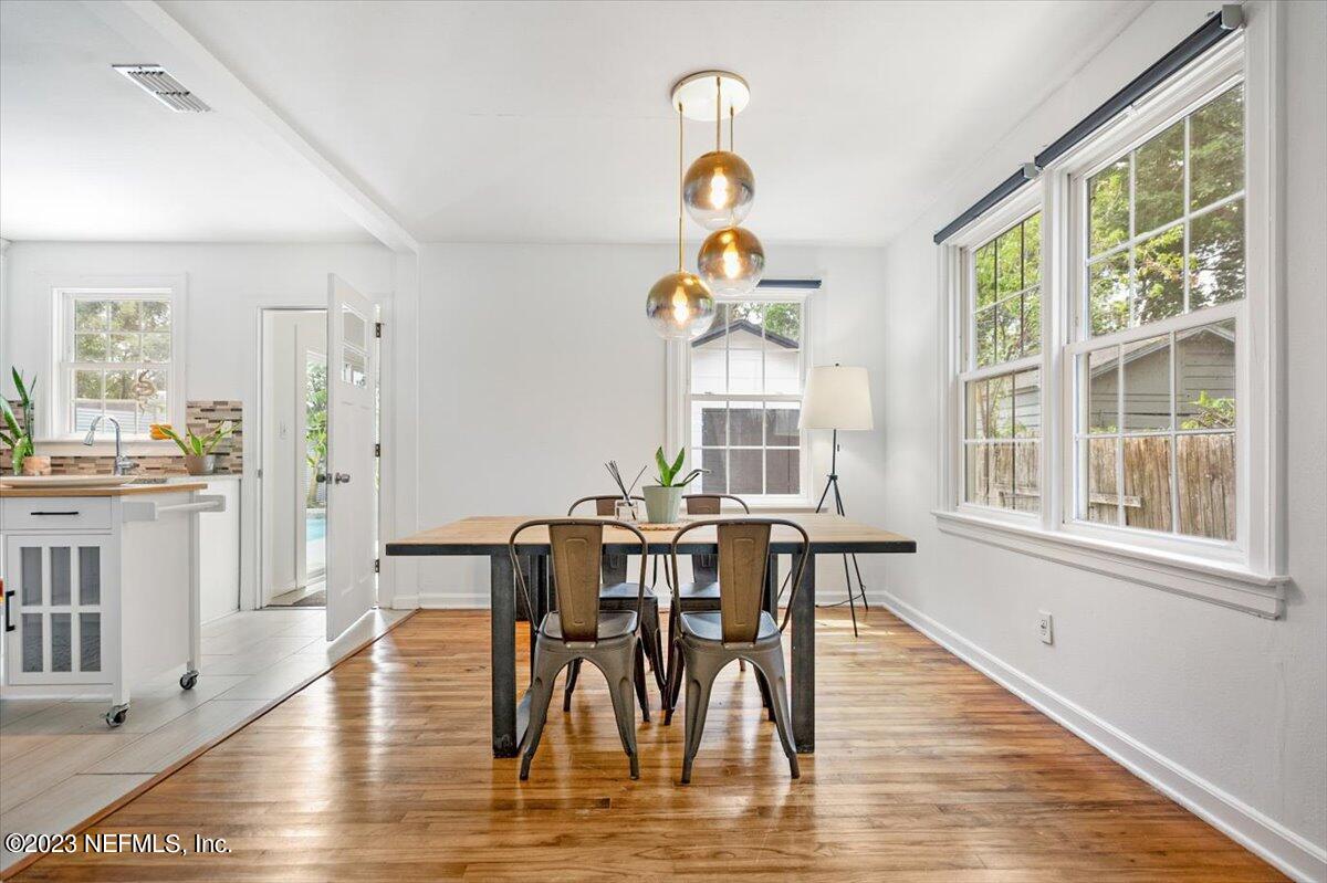 4632 CRESCENT Street