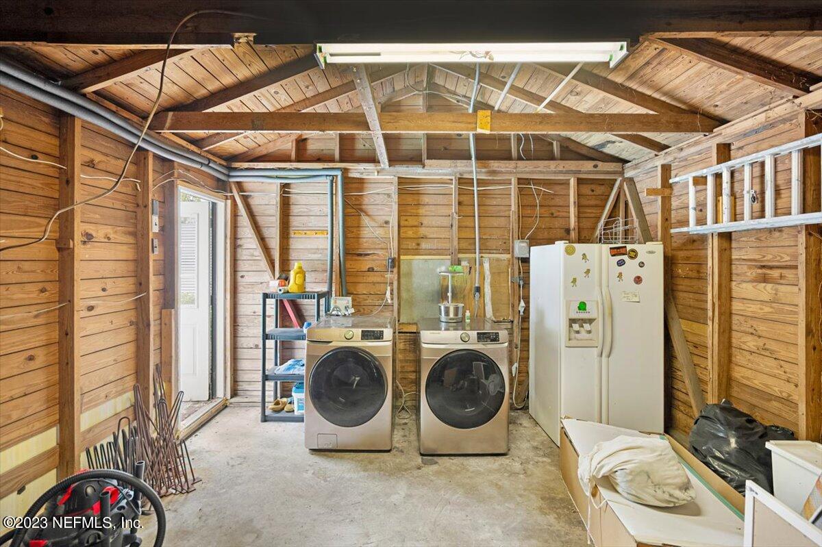 4632 CRESCENT Street