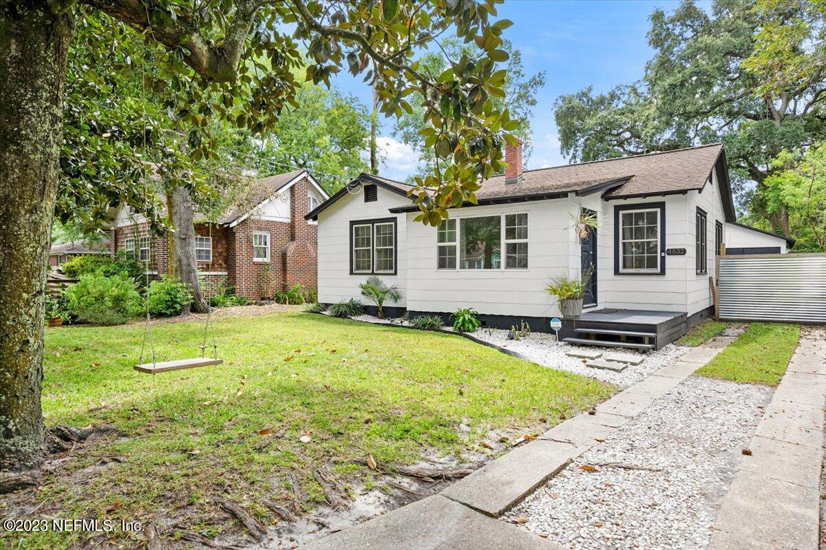 4632 CRESCENT Street