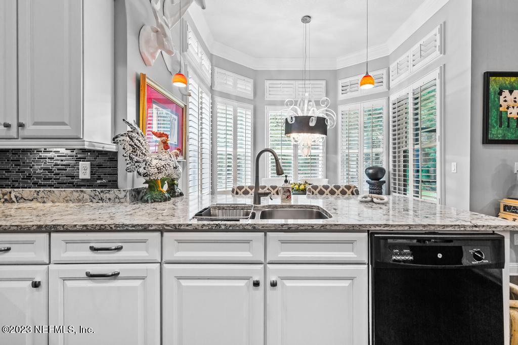 1604 SUGAR LOAF Lane