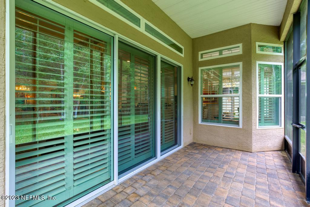 1604 SUGAR LOAF Lane