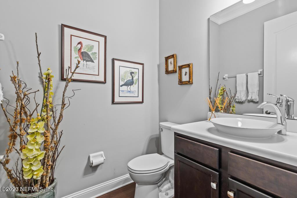 1604 SUGAR LOAF Lane