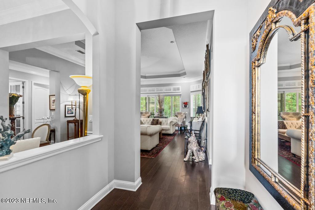 1604 SUGAR LOAF Lane